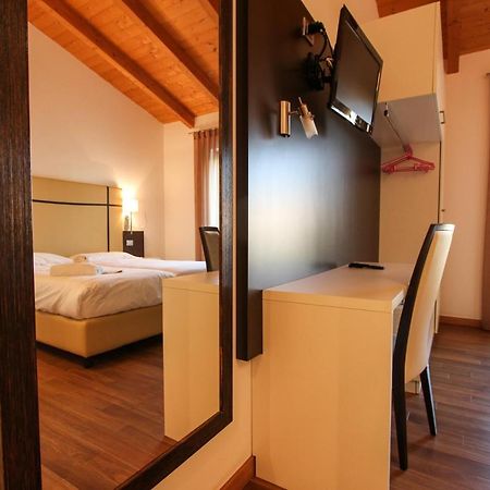 Thai Orchidee Restaurant&Rooms Garda  Exterior foto