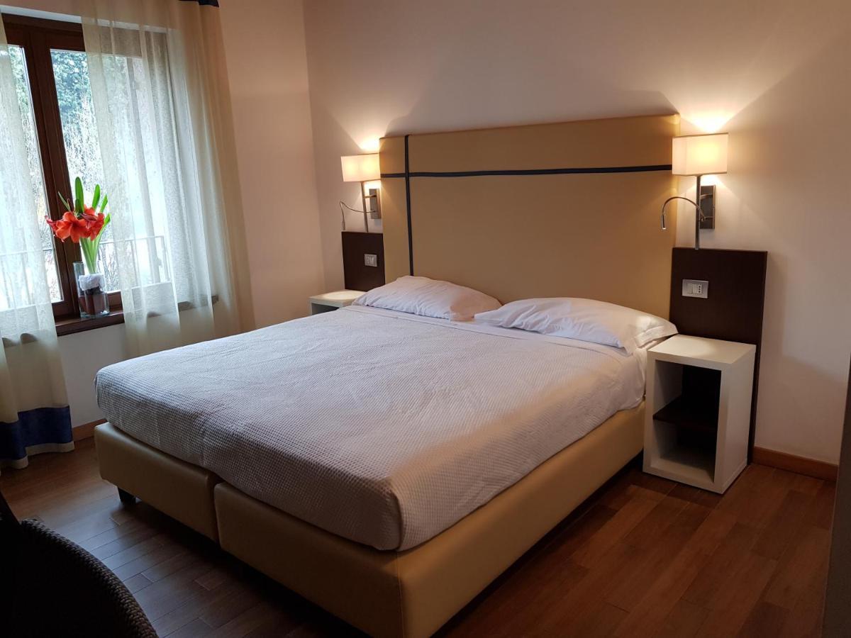 Thai Orchidee Restaurant&Rooms Garda  Exterior foto